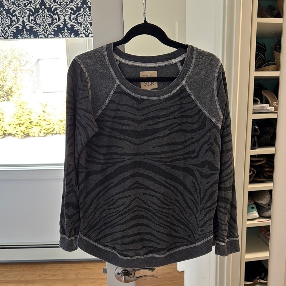 NWOT Chaser long sleeve top